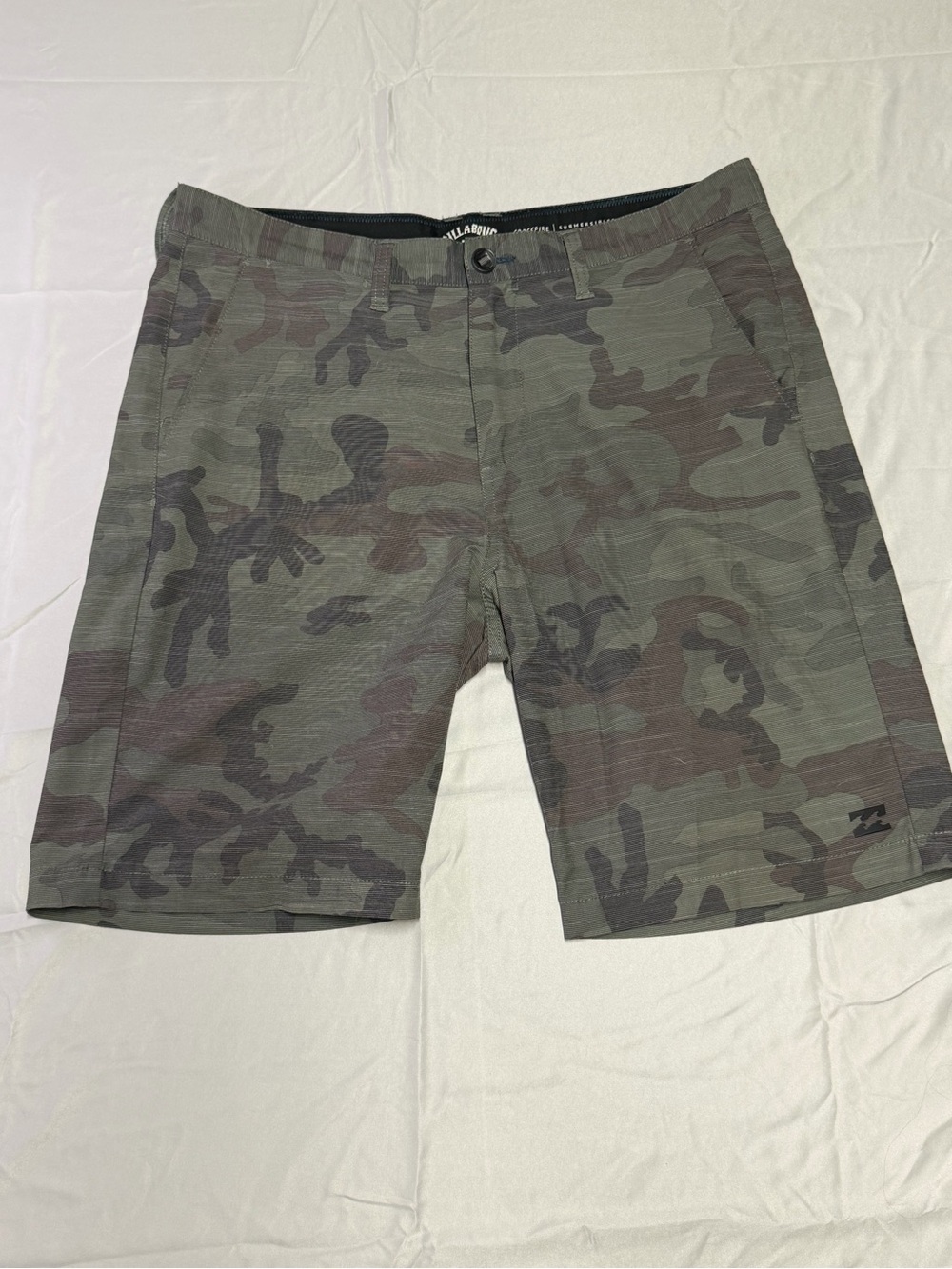 Men's Quicksilver Crossfire Submersible Camo Performance Shorts - Size 34